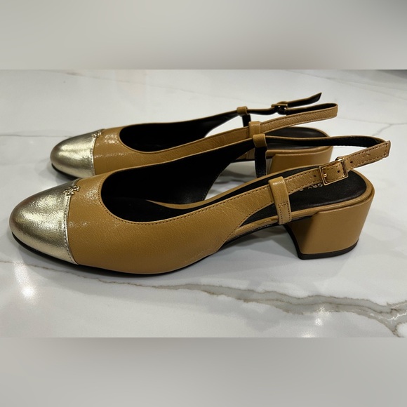 Tory Burch Camel and Silver Cap-Toe Slingback - Picture 3 of 5